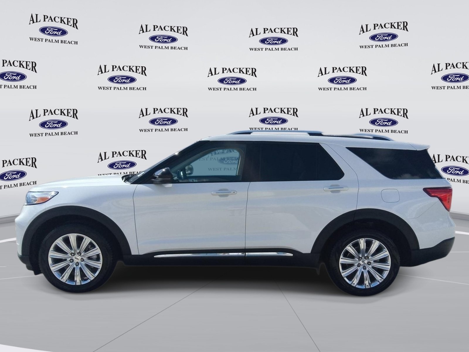 Certified 2023 Ford Explorer Limited w/ Limited Technology Package RWD image 2
