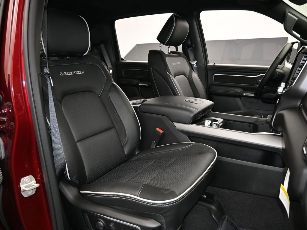 Used 2025 RAM 1500 Laramie image 38