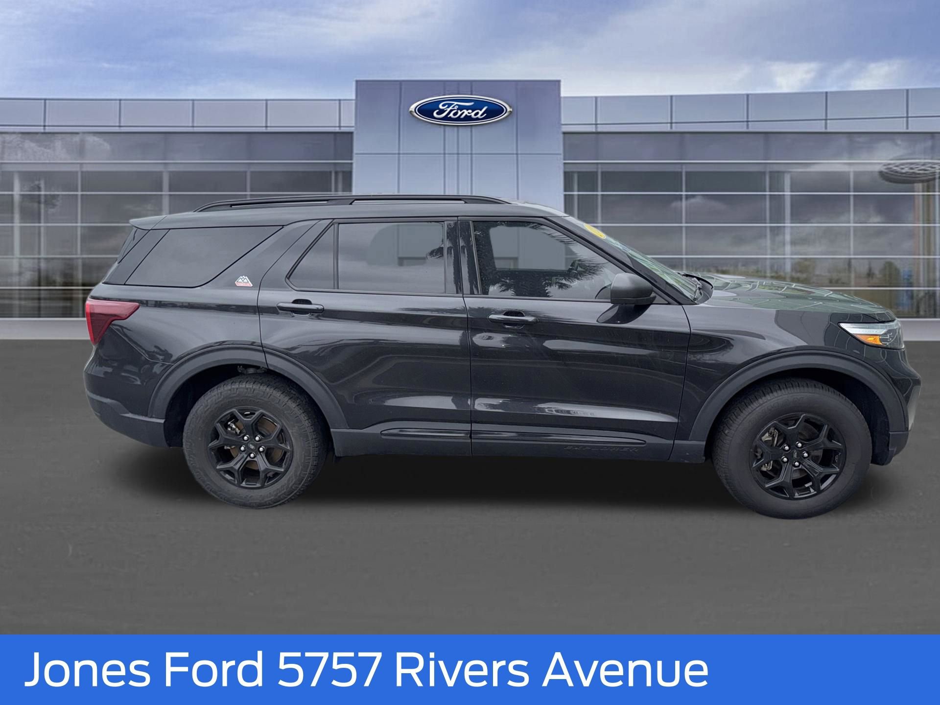 Certified 2022 Ford Explorer Timberline image 3