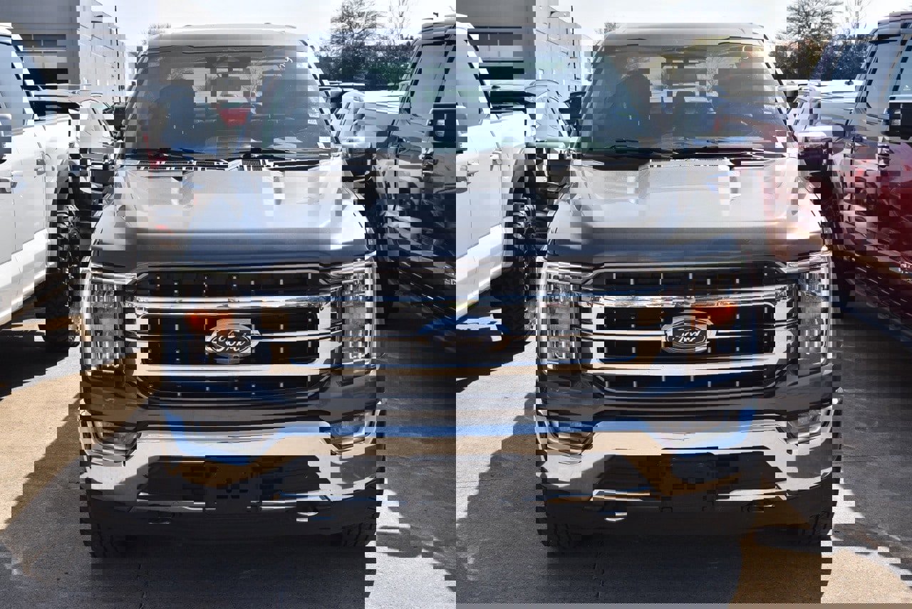 Certified 2023 Ford F150 Lariat w/ Trailer Tow Package image 3