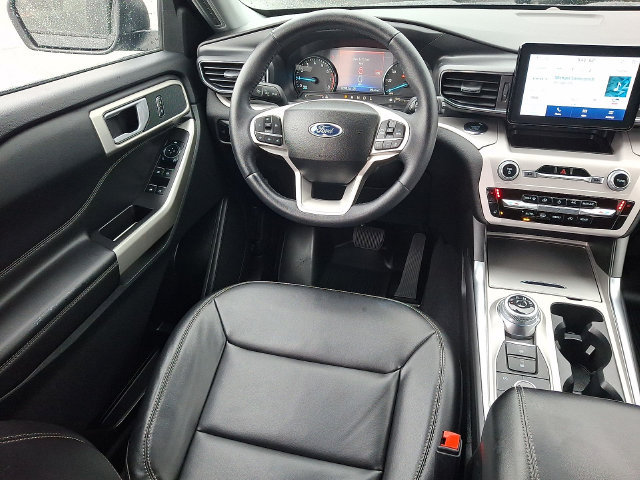 Certified 2023 Ford Explorer XLT w/ Equipment Group 202A AWD/4WD image 15