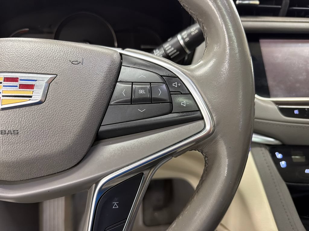 Used 2019 Cadillac XT5 Premium Luxury FWD image 22