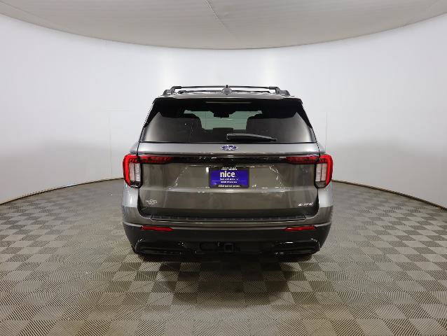 Certified 2025 Ford Explorer ST-Line AWD/4WD image 6