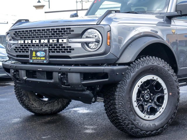 Certified 2024 Ford Bronco Badlands w/ Sasquatch Package AWD/4WD image 3