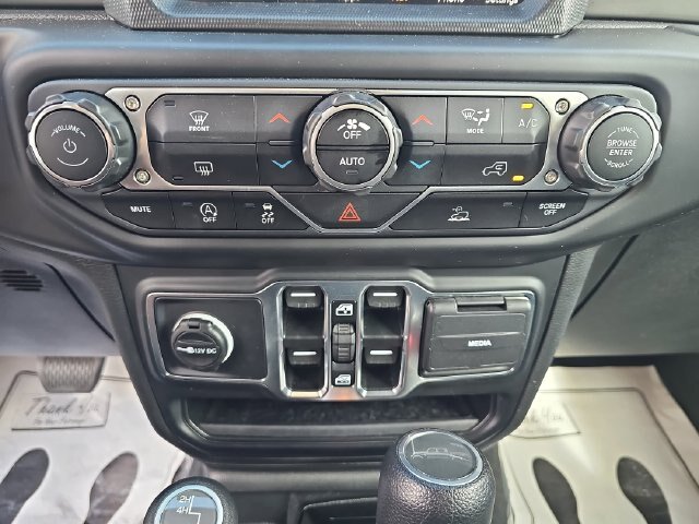 Used 2023 Jeep Gladiator Overland AWD/4WD image 28