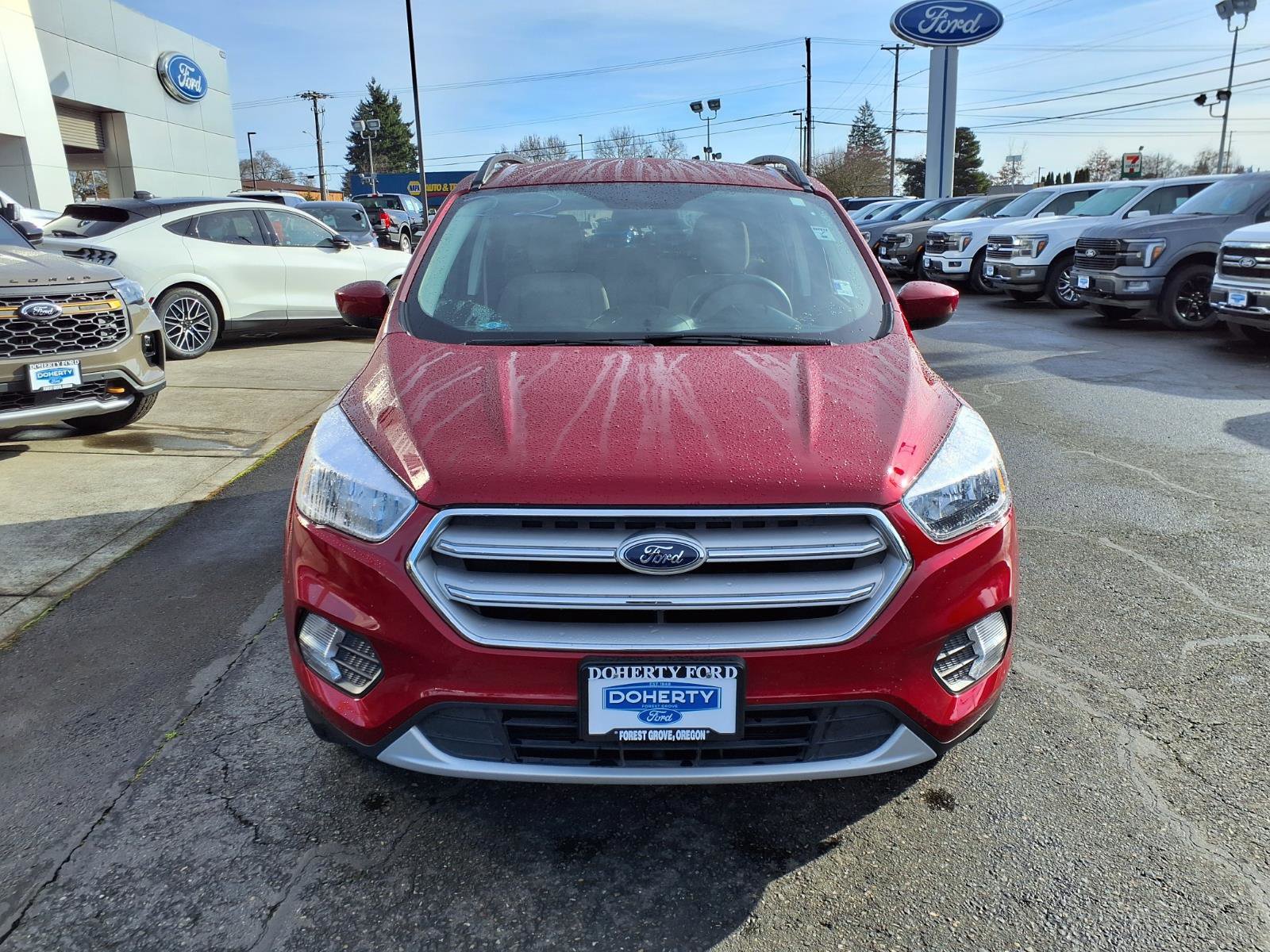 Certified 2018 Ford Escape SE image 2
