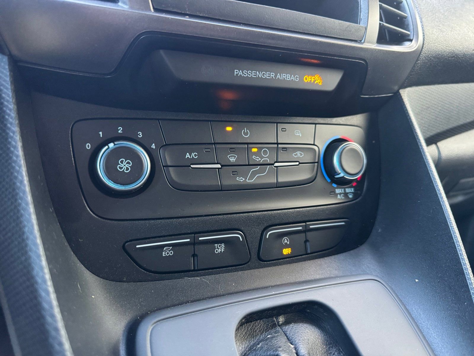 Certified 2022 Ford Transit Connect XL image 24