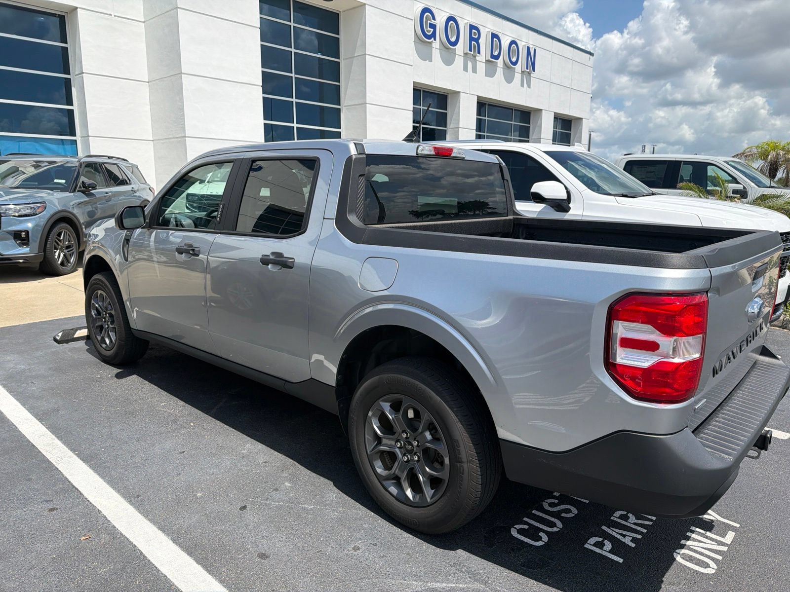 Certified 2023 Ford Maverick XLT FWD image 8