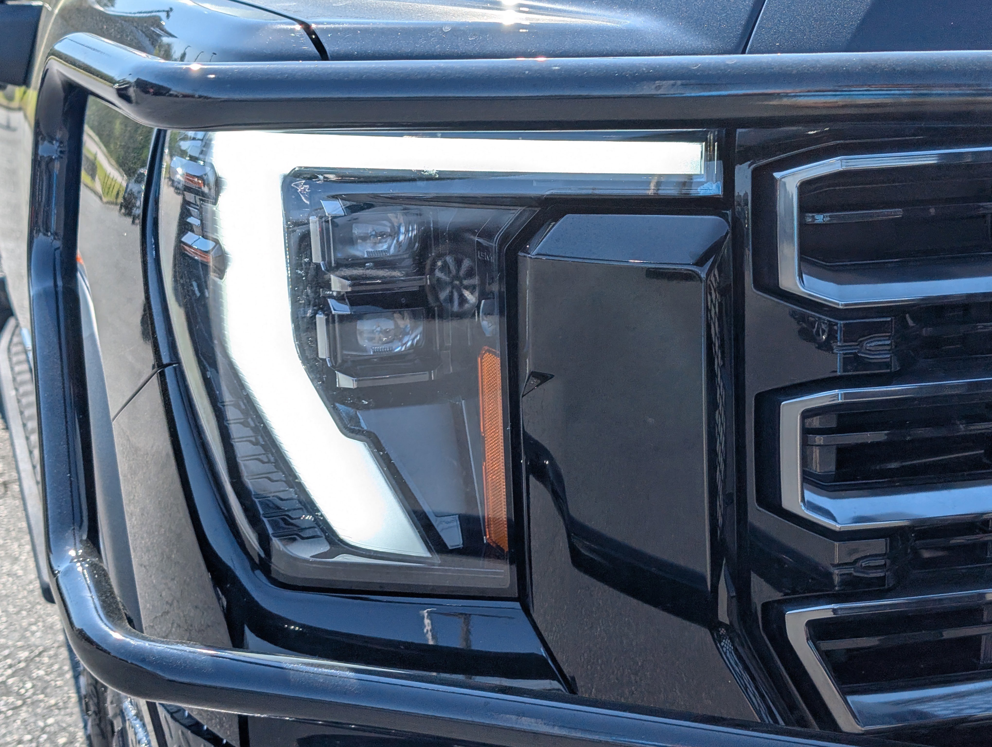 Used 2024 GMC Sierra 2500 AT4 w/ AT4 Premium Plus Package AWD/4WD image 10