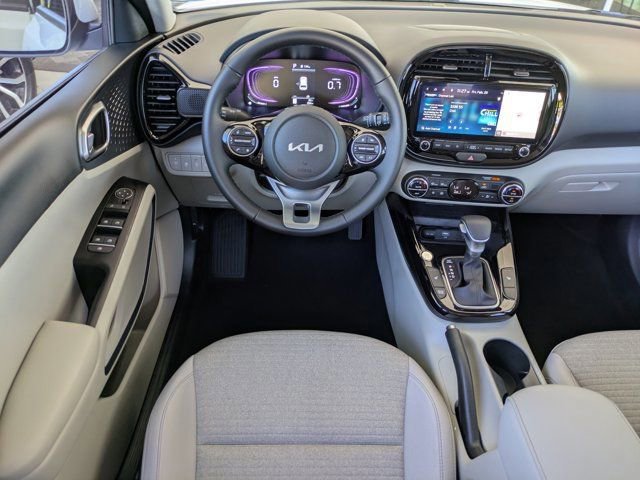 Used 2025 Kia Soul EX image 13