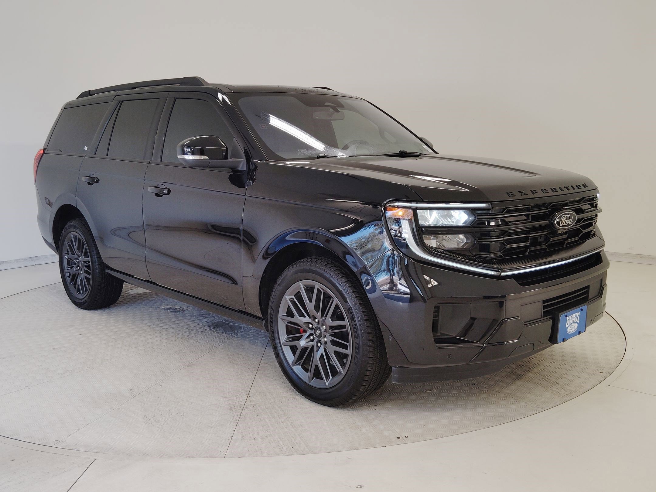 Certified 2025 Ford Expedition Platinum w/ Stealth Performance Package image 8