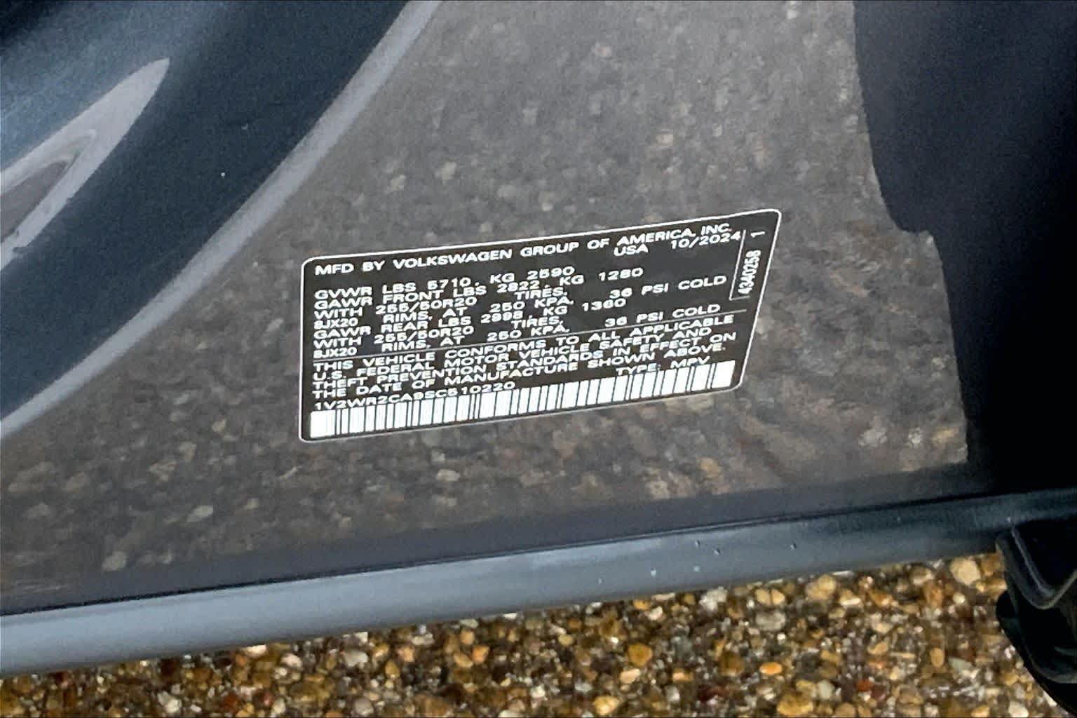 Used 2025 Volkswagen Atlas SE FWD image 37