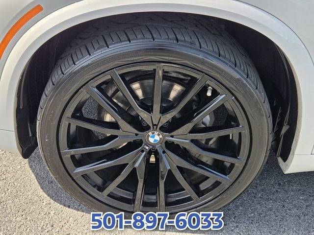 Used 2023 BMW X5 xDrive40i w/ M Sport Package AWD/4WD image 16