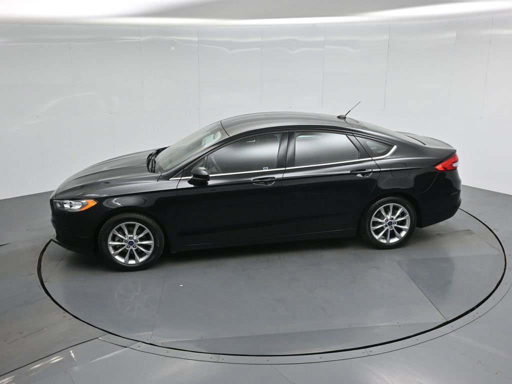 Certified 2017 Ford Fusion SE image 43