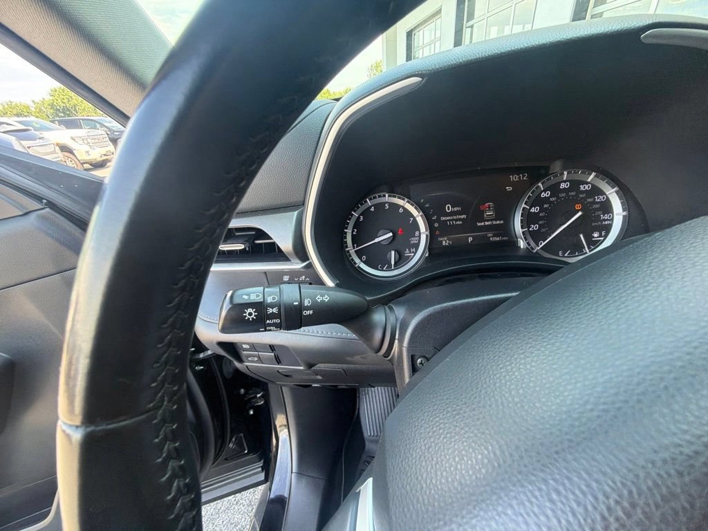 Used 2022 Toyota Highlander XLE AWD/4WD image 37