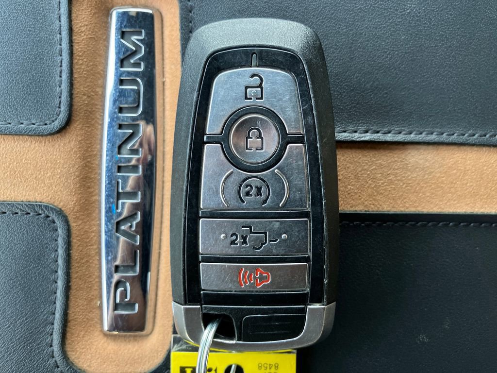 Certified 2024 Ford F250 Platinum image 33