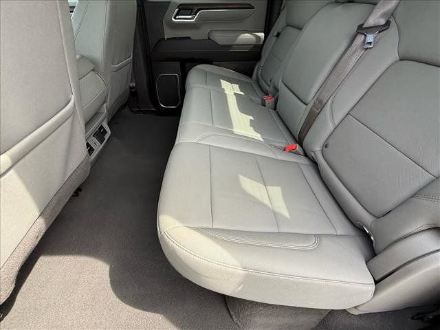 Used 2025 GMC Sierra 1500 SLT image 13