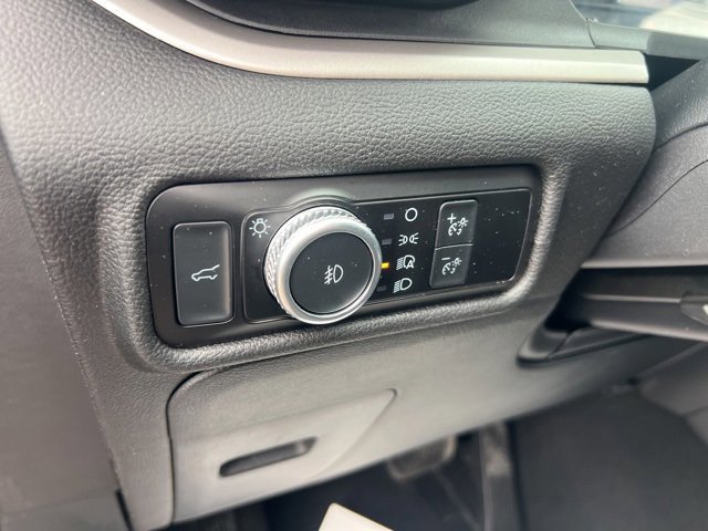 Certified 2022 Ford Explorer XLT w/ Equipment Group 202A image 9