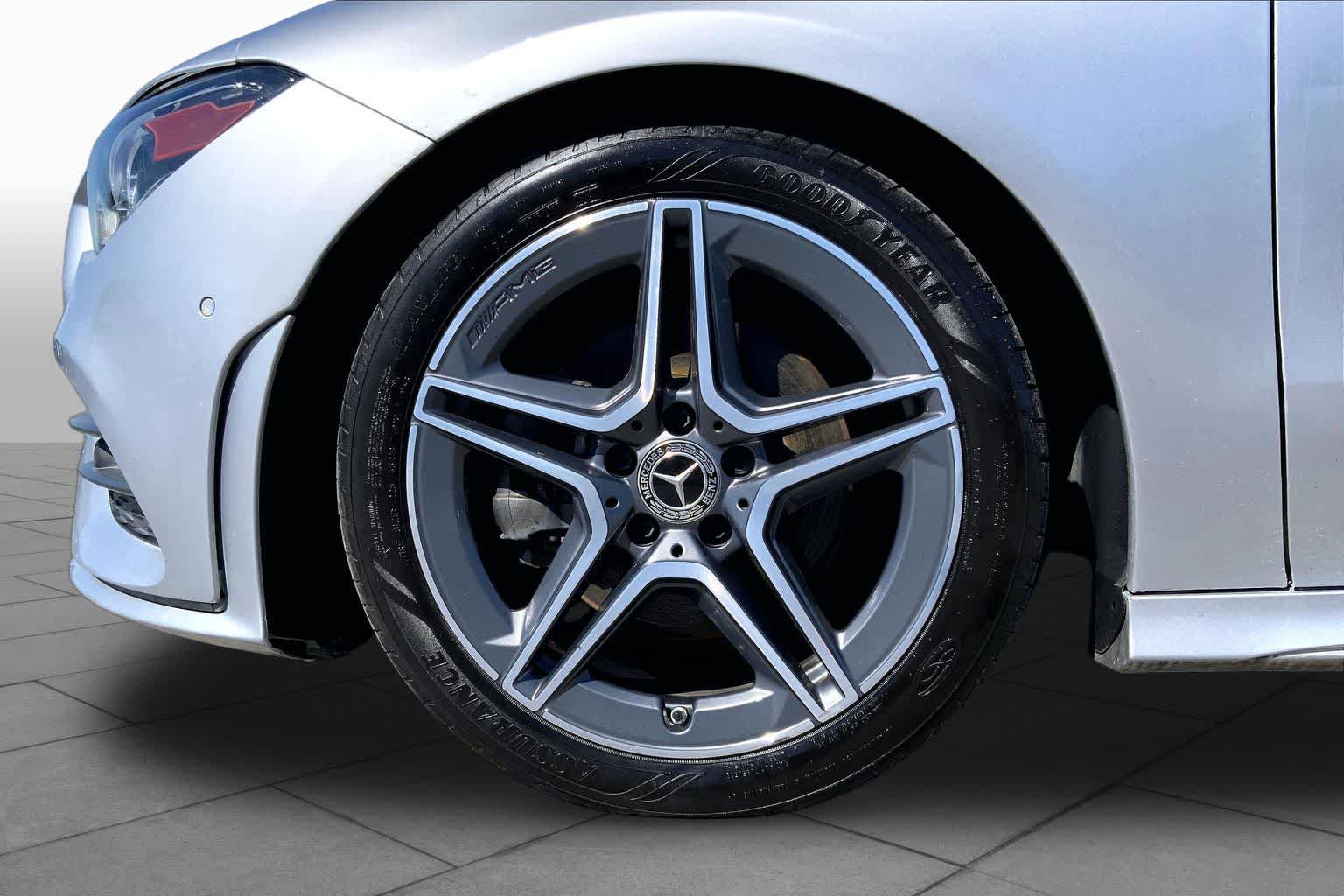 Used 2021 Mercedes-Benz CLA 250 w/ AMG Line image 11