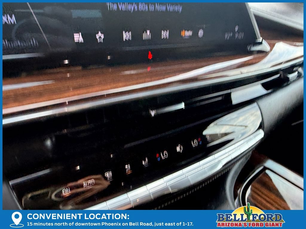 Used 2024 Cadillac Escalade ESV Premium Luxury AWD/4WD image 26