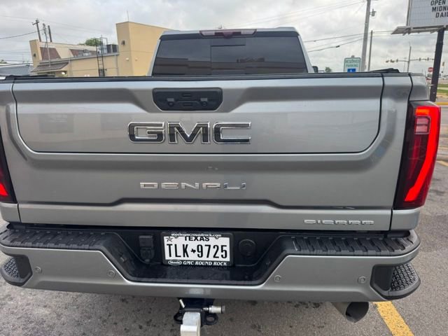 Used 2024 GMC Sierra 2500 Denali Ultimate AWD/4WD image 4