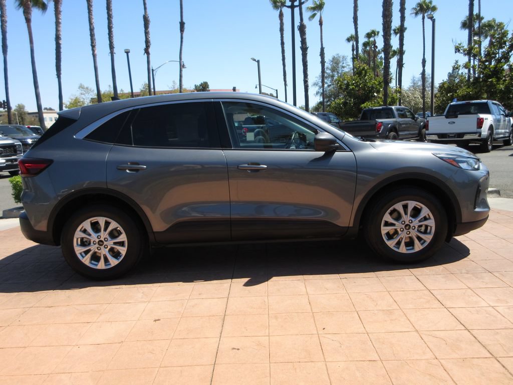 Certified 2024 Ford Escape Active FWD image 5