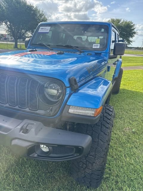 Used 2024 Jeep Gladiator Sport AWD/4WD image 4
