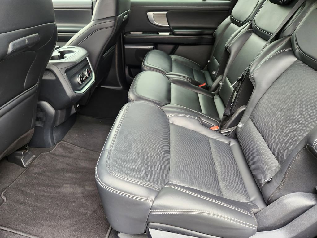 Certified 2025 Ford Expedition Max Platinum image 15