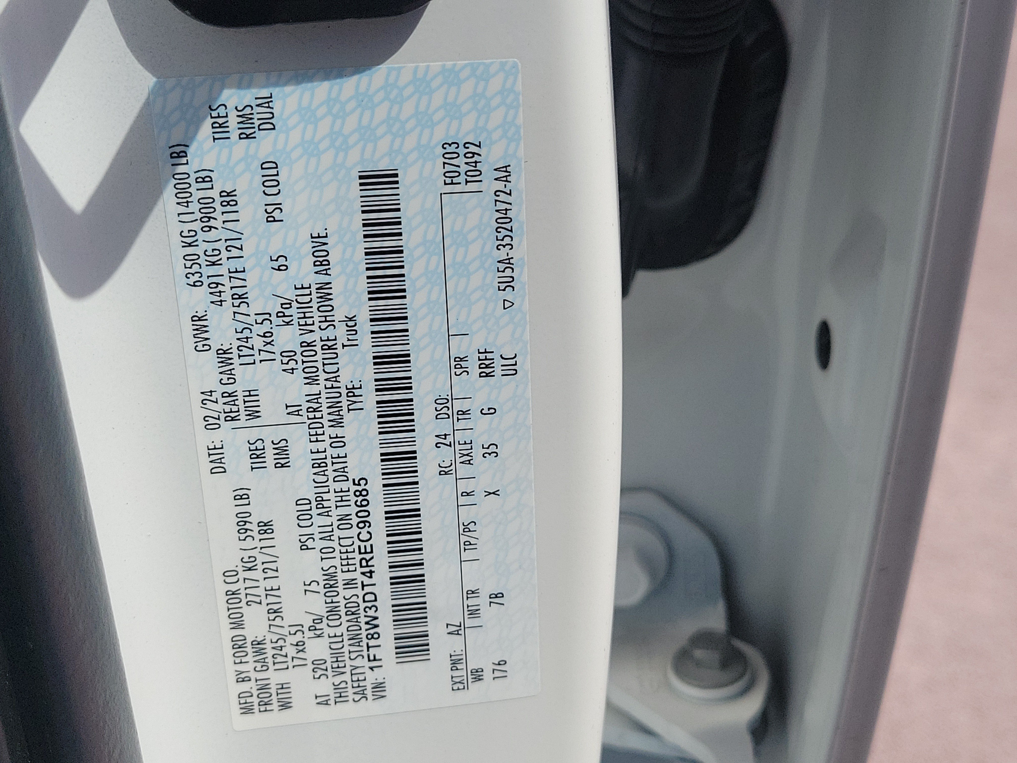 Certified 2024 Ford F350 Platinum AWD/4WD image 36