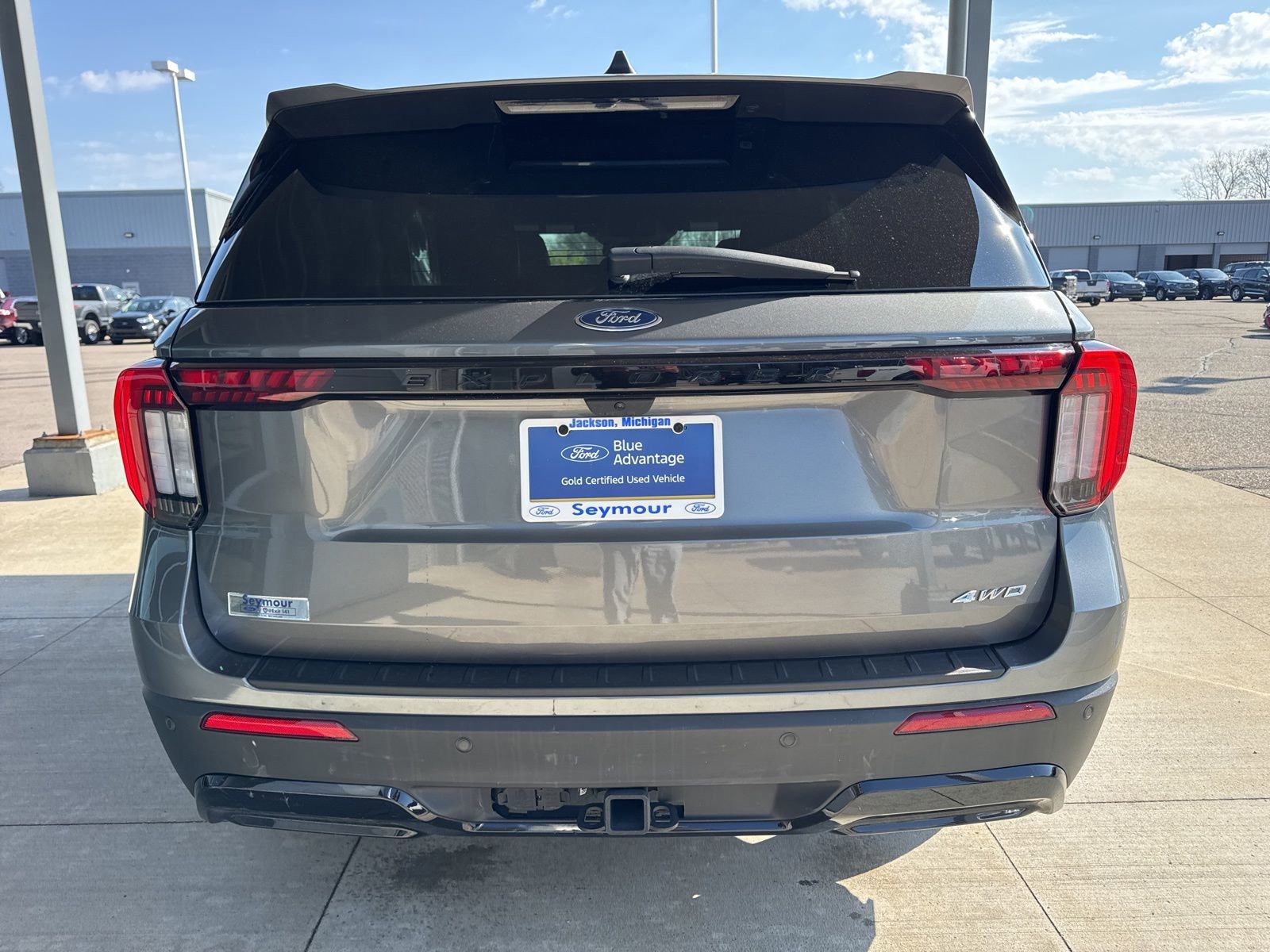Certified 2025 Ford Explorer ST-Line w/ Premium Package image 3