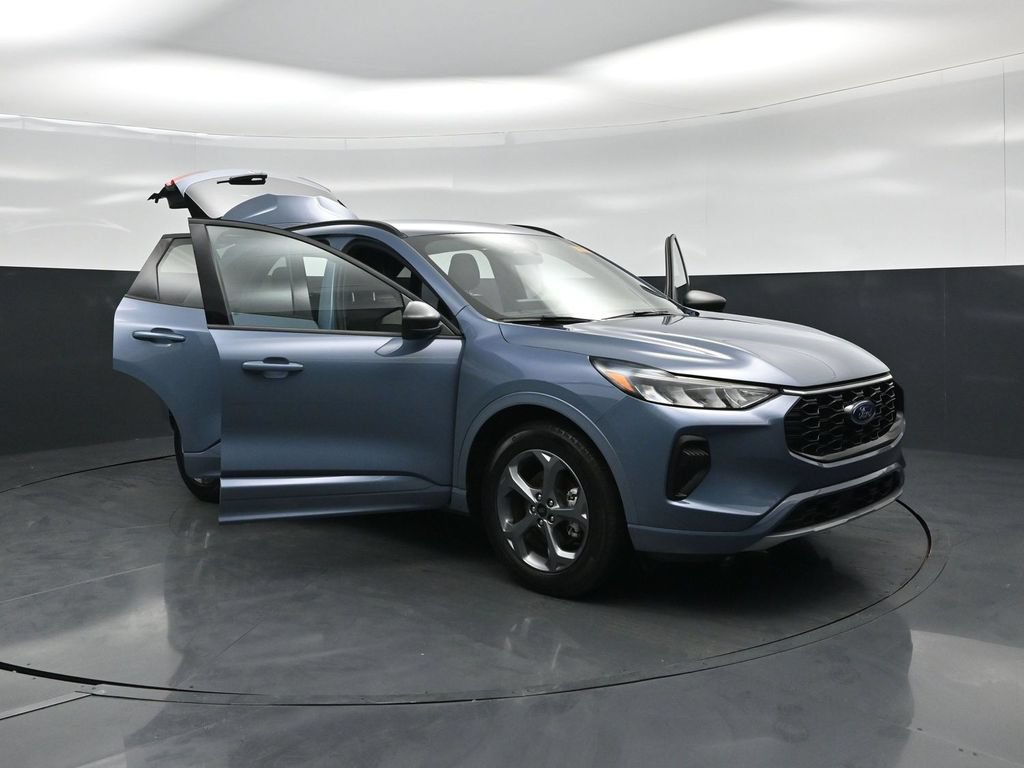 Certified 2024 Ford Escape ST-Line w/ Tech Pack #1 FWD image 34