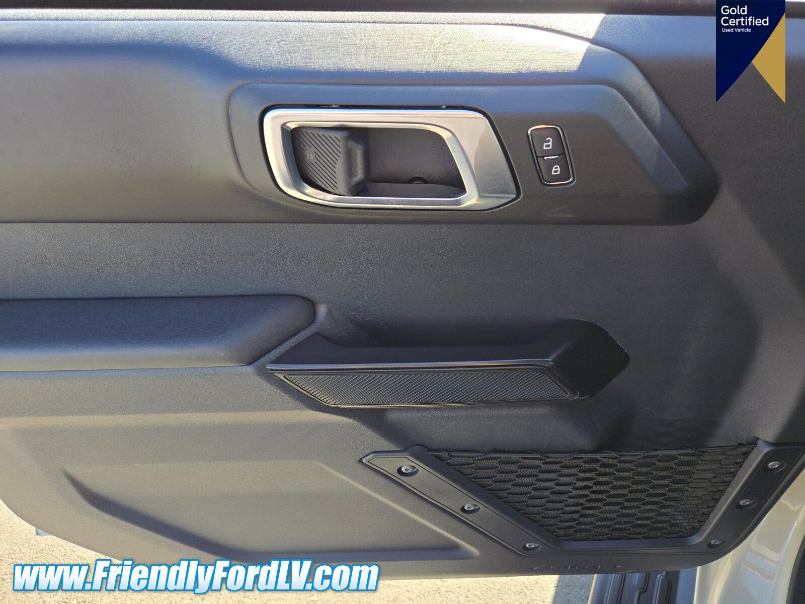 Certified 2025 Ford Bronco Outer Banks w/ Sasquatch Package AWD/4WD image 18