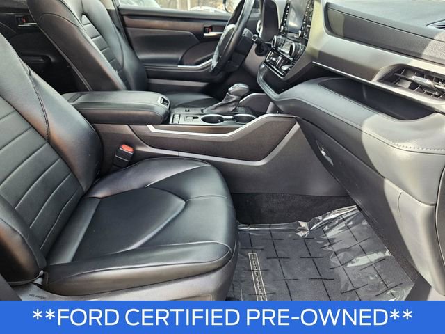 Used 2022 Toyota Highlander XLE image 17