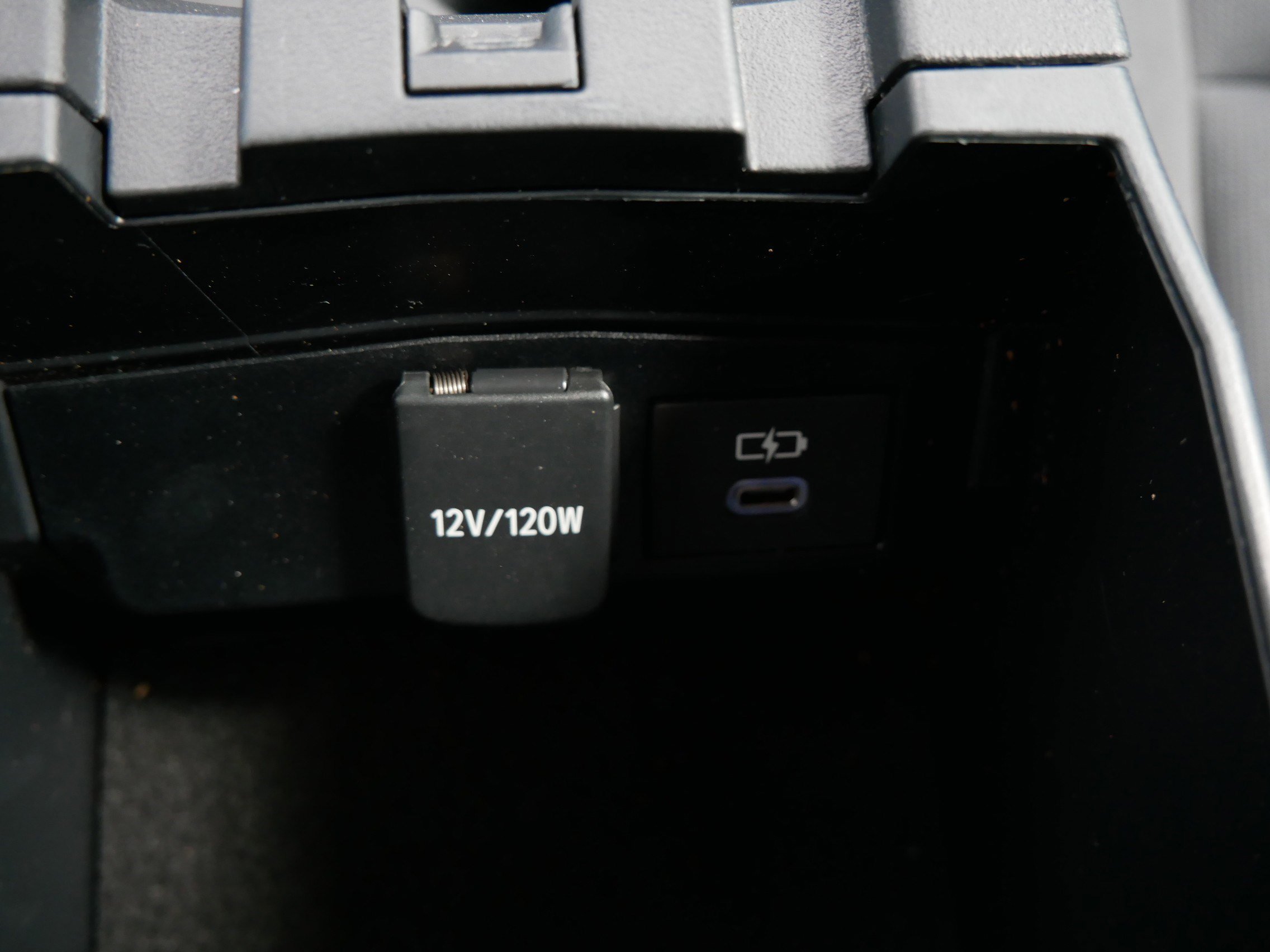 Used 2023 Toyota Corolla LE FWD image 32