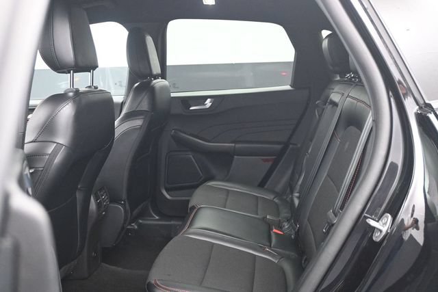 Certified 2025 Ford Escape ST-Line Select AWD/4WD image 5