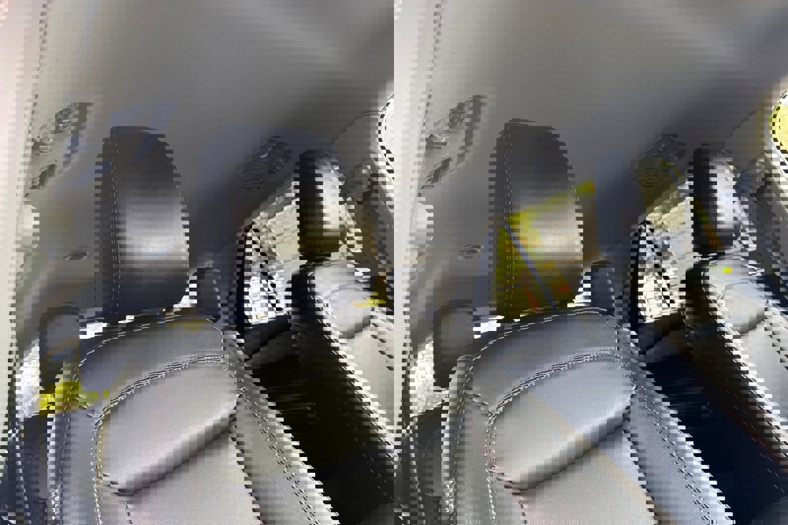 Certified 2022 Ford Explorer XLT w/ Equipment Group 202A image 18