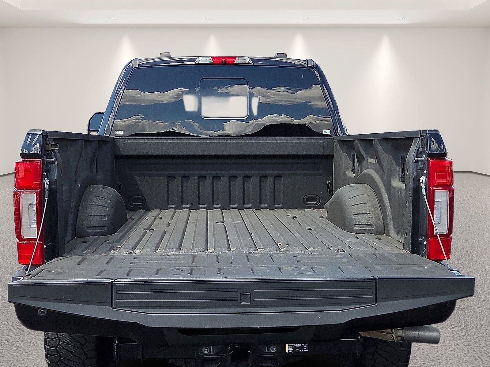 Certified 2022 Ford F250 Lariat w/ Tremor Off-Road Package AWD/4WD image 6
