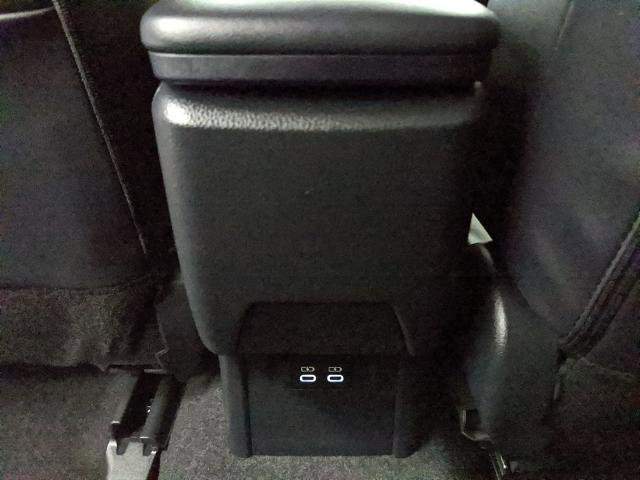 Used 2025 Toyota Prius XLE image 19