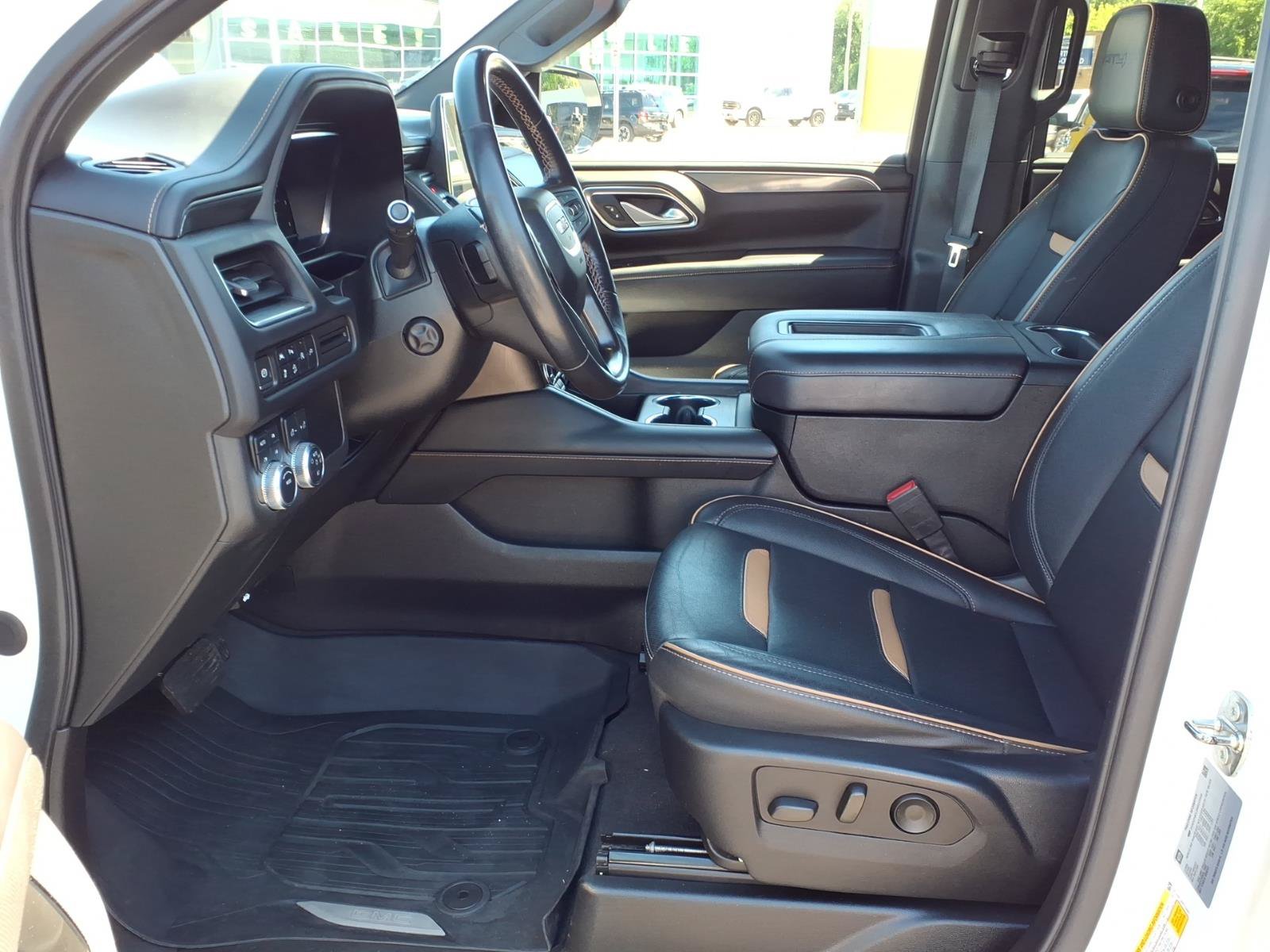 Used 2022 GMC Yukon XL AT4 AWD/4WD image 12