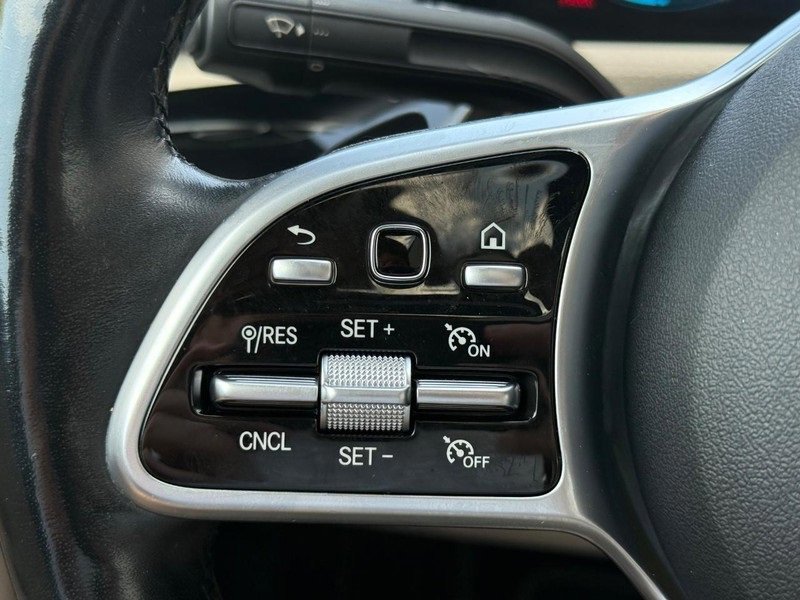 Used 2021 Mercedes-Benz CLA 250 4MATIC image 14