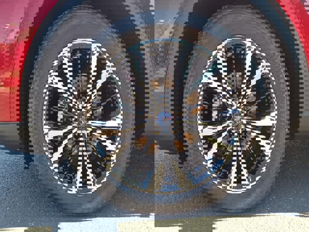 Certified 2022 Ford Escape SE w/ SE Sport Appearance Package image 9