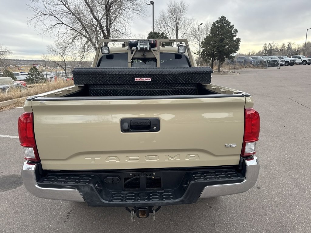 Used 2017 Toyota Tacoma TRD Off-Road image 5
