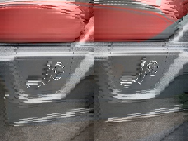 Certified 2020 Ford F150 Platinum w/ Equipment Group 701A Luxury image 17