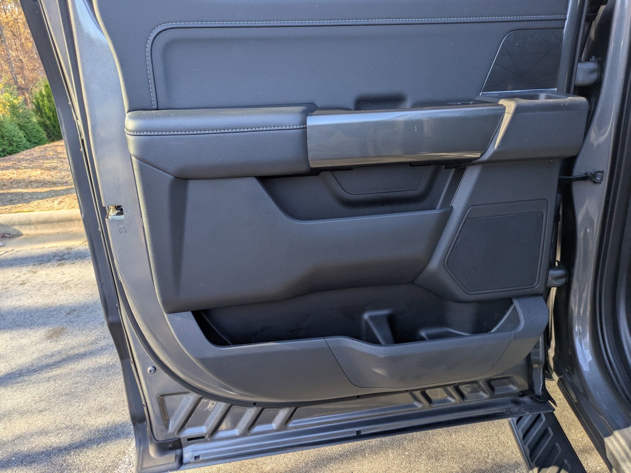 Certified 2022 Ford F150 XLT w/ Equipment Group 302A High image 25