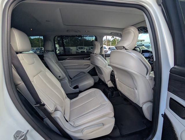 Used 2022 Jeep Grand Cherokee L Overland w/ Luxury Tech Group IV image 17