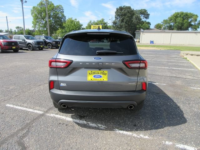 Certified 2025 Ford Escape ST-Line Select AWD/4WD image 13