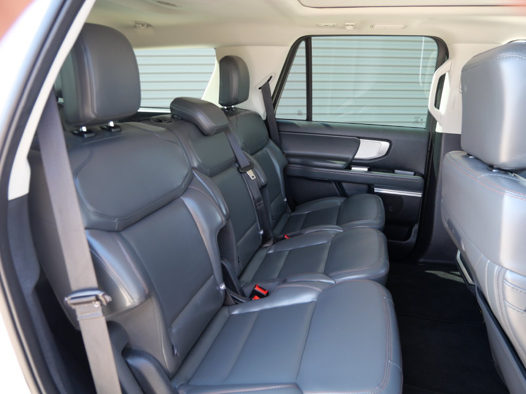 Certified 2025 Ford Expedition Active AWD/4WD image 12