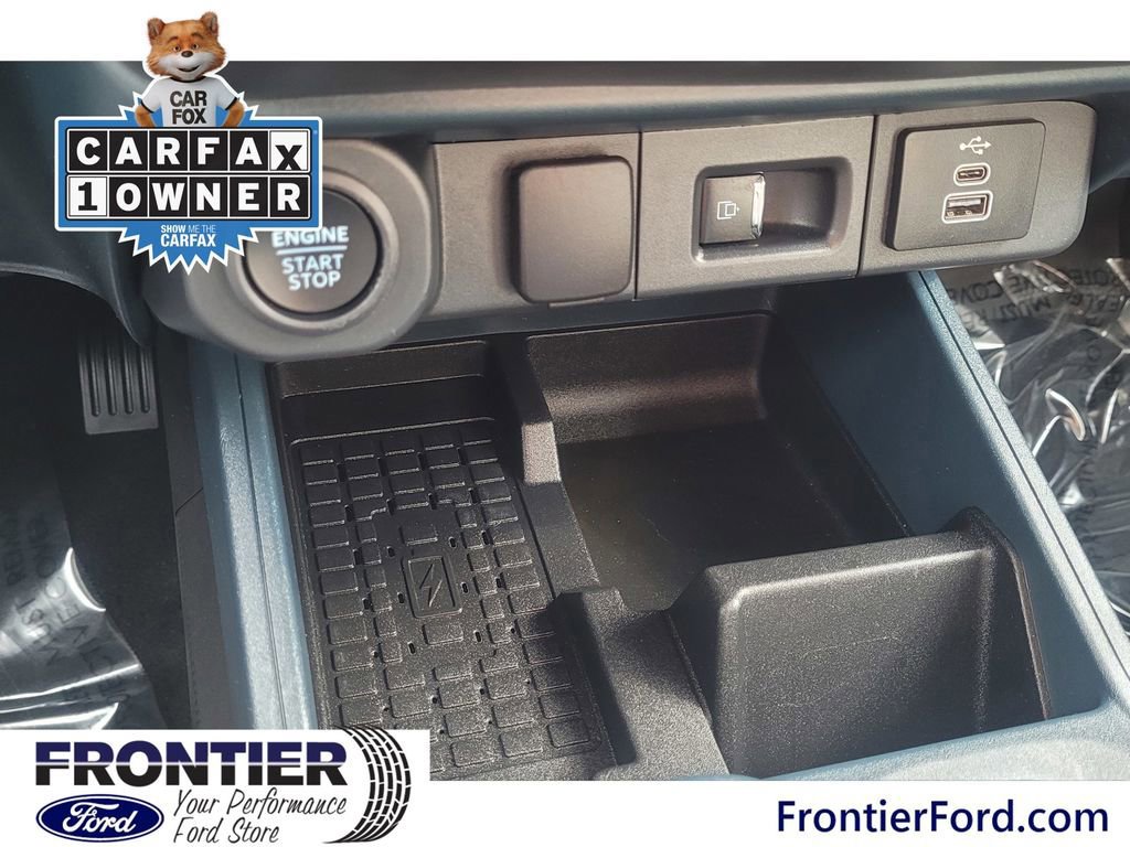 Certified 2025 Ford Maverick Lariat w/ Black Appearance Package image 23