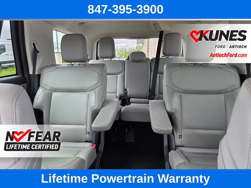 Certified 2025 Ford Expedition Active AWD/4WD image 15