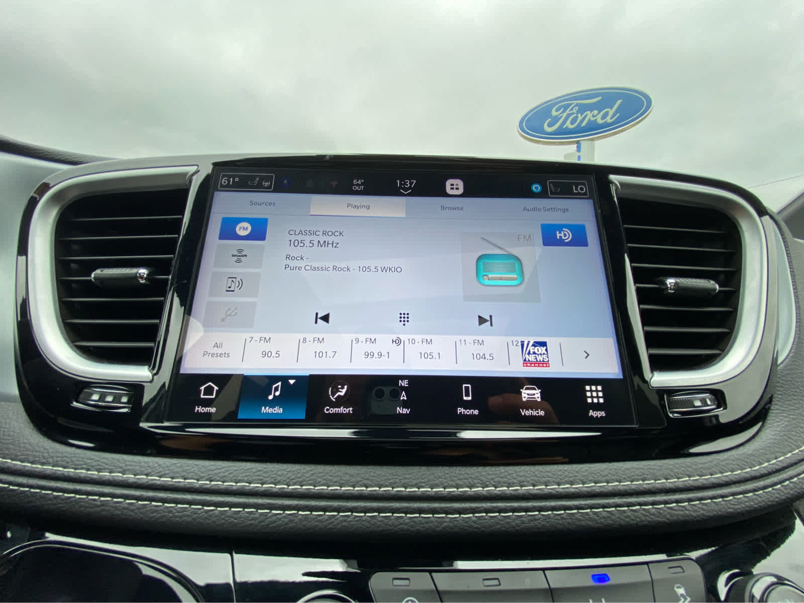 Used 2026 Chrysler Pacifica Limited FWD image 36